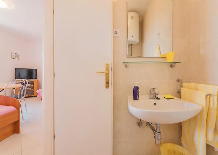 Dada Apartment