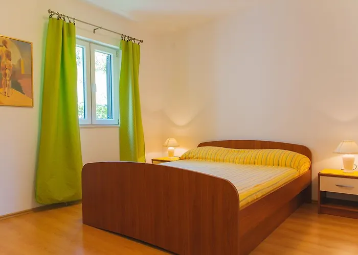 达达公寓 * 奥米什